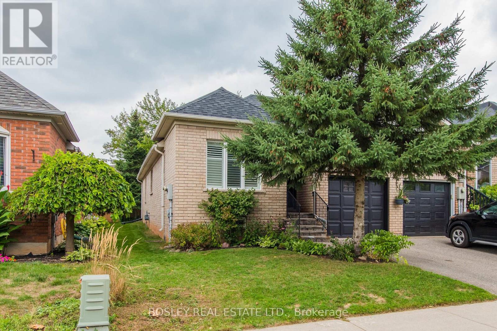 41 Atwood Avenue, Halton Hills, Ontario  L7G 5Z9 - Photo 2 - W12390719