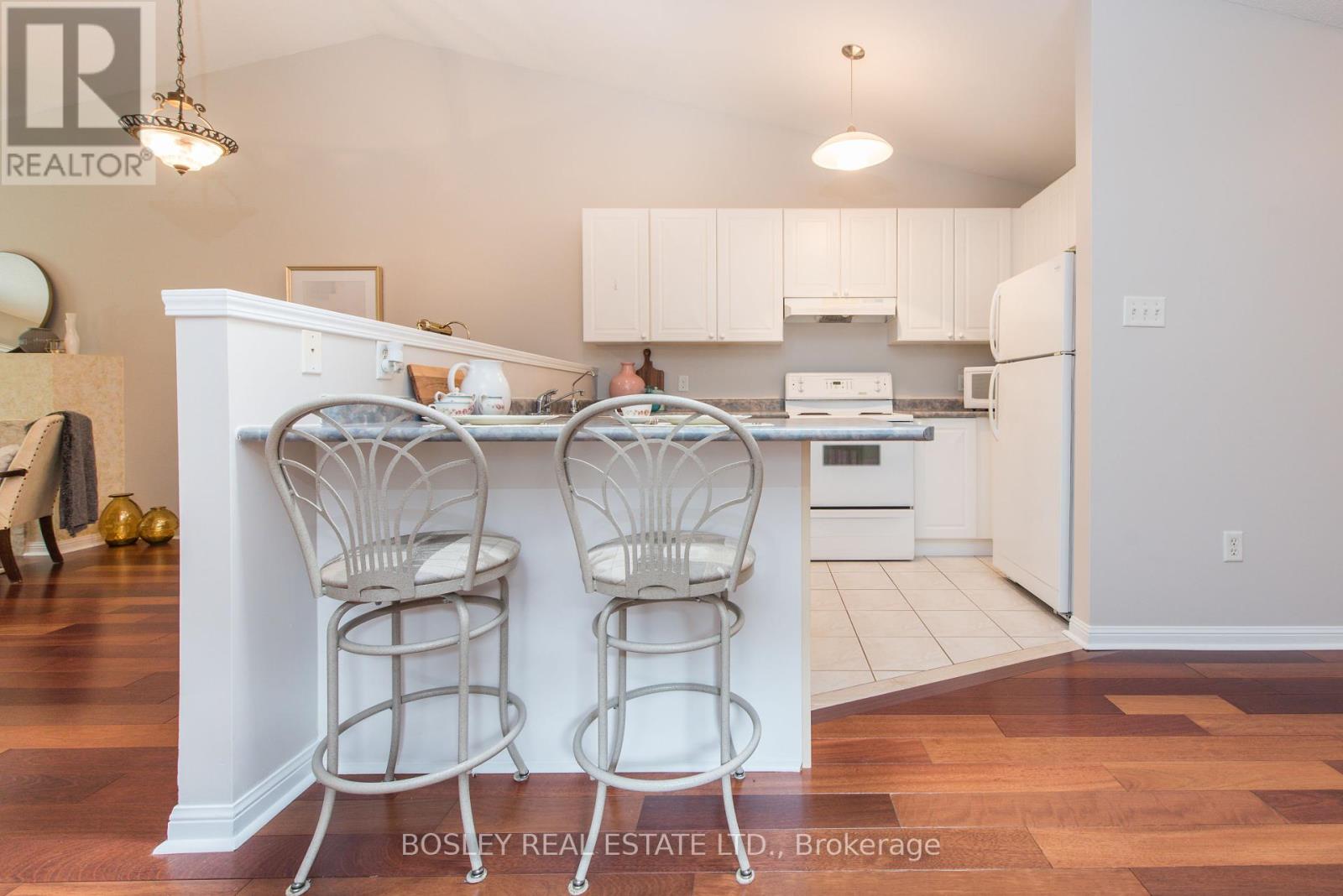 41 Atwood Avenue, Halton Hills, Ontario  L7G 5Z9 - Photo 6 - W12390719