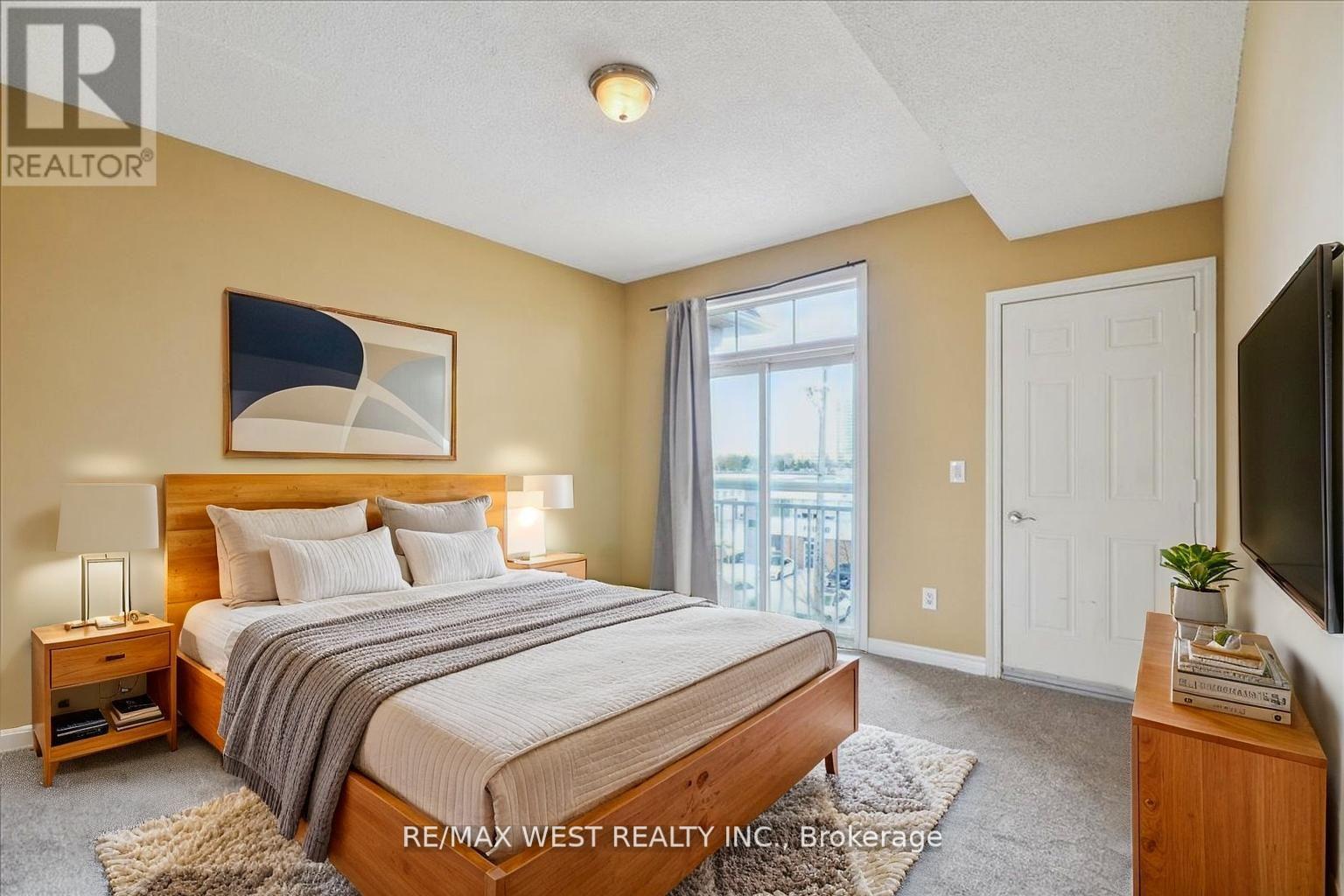 9 - 9 Pine Street, Toronto, Ontario  M9N 0A6 - Photo 8 - W12390734