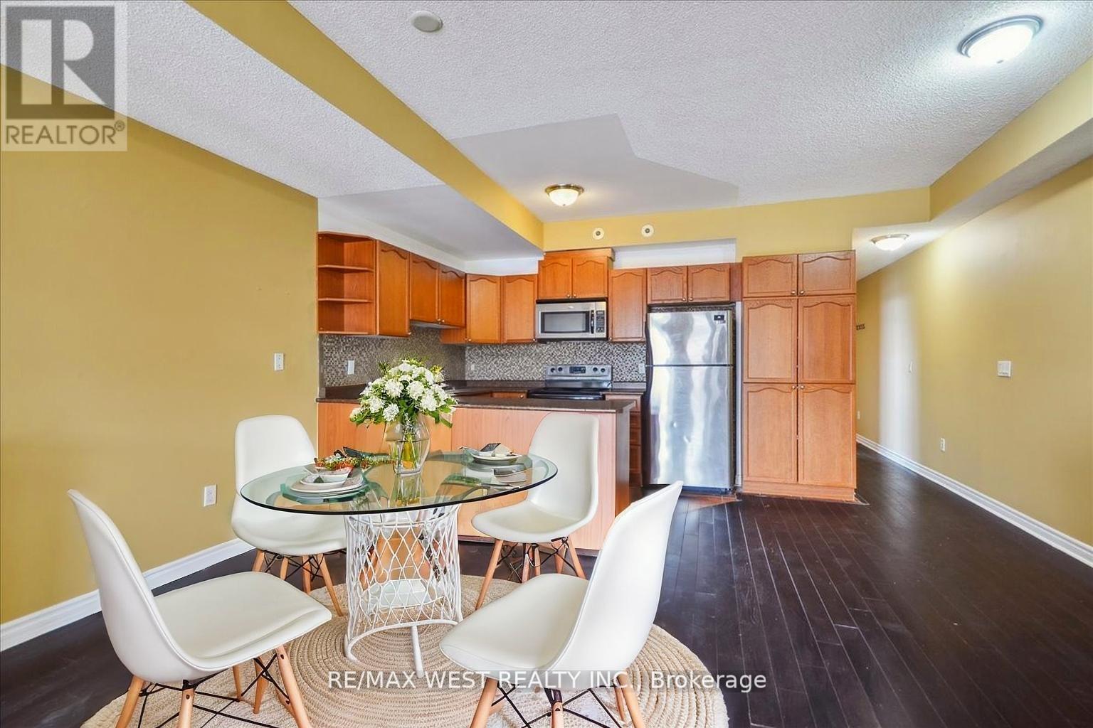 9 - 9 Pine Street, Toronto, Ontario  M9N 0A6 - Photo 9 - W12390734