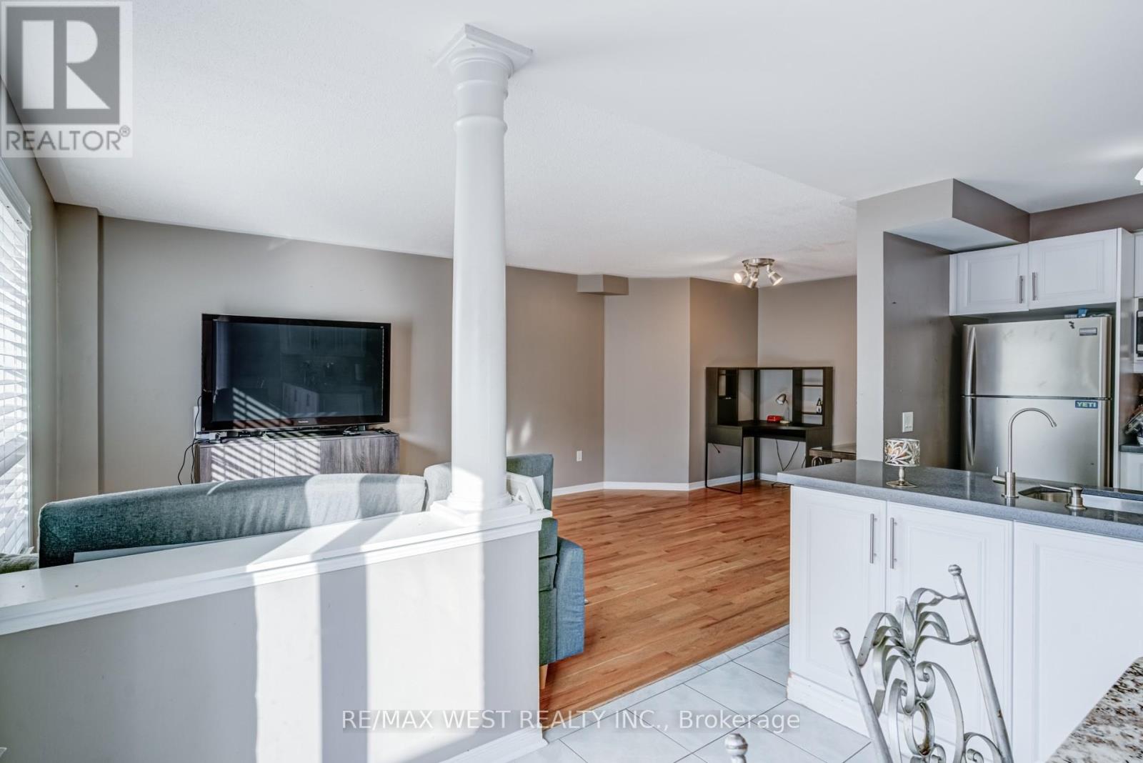 6 Mccreary Trail, Caledon, Ontario  L7E 2C8 - Photo 11 - W12390804