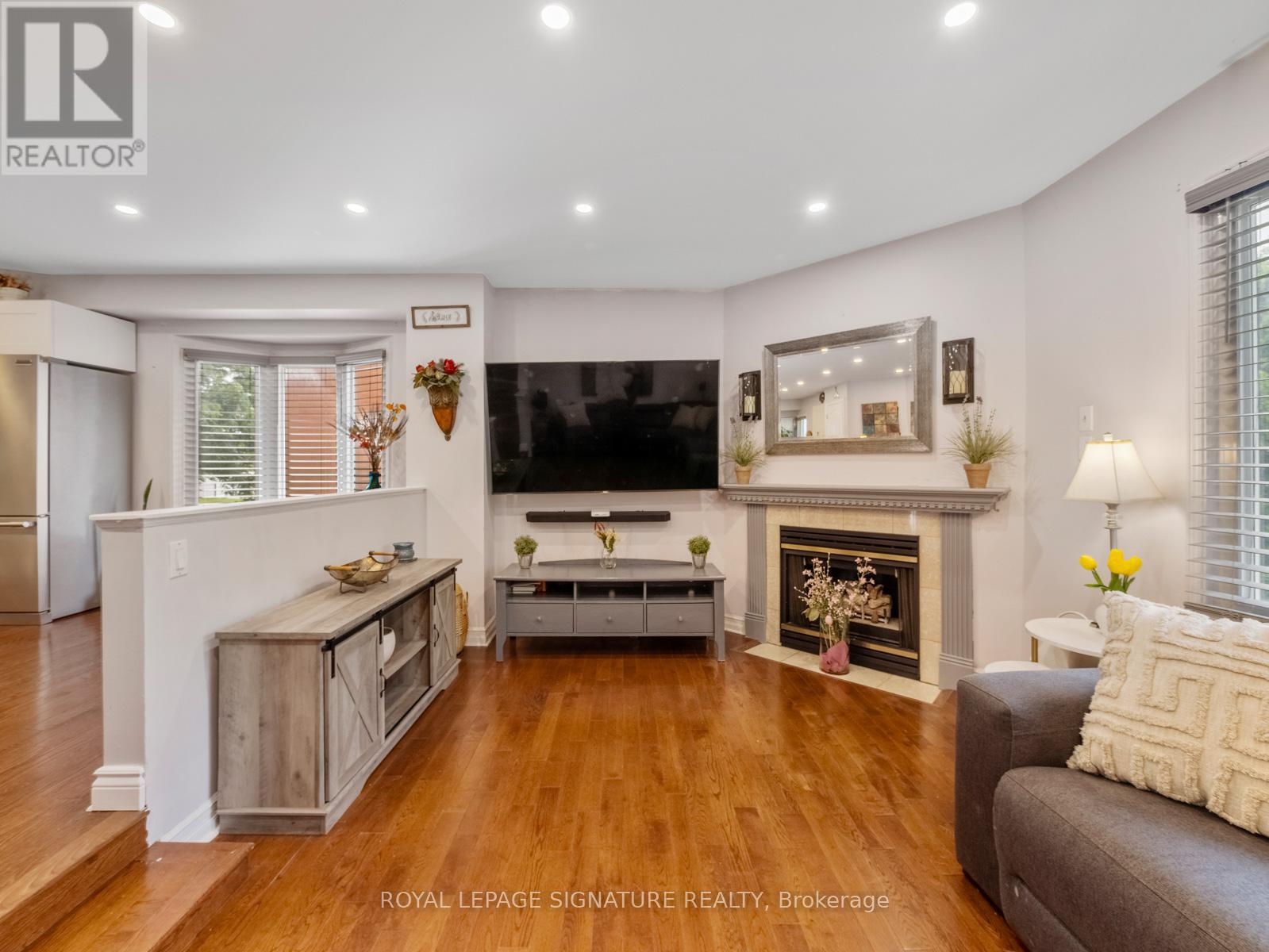1558 Litchfield Road, Oakville, Ontario  L6H 5P3 - Photo 16 - W12390816
