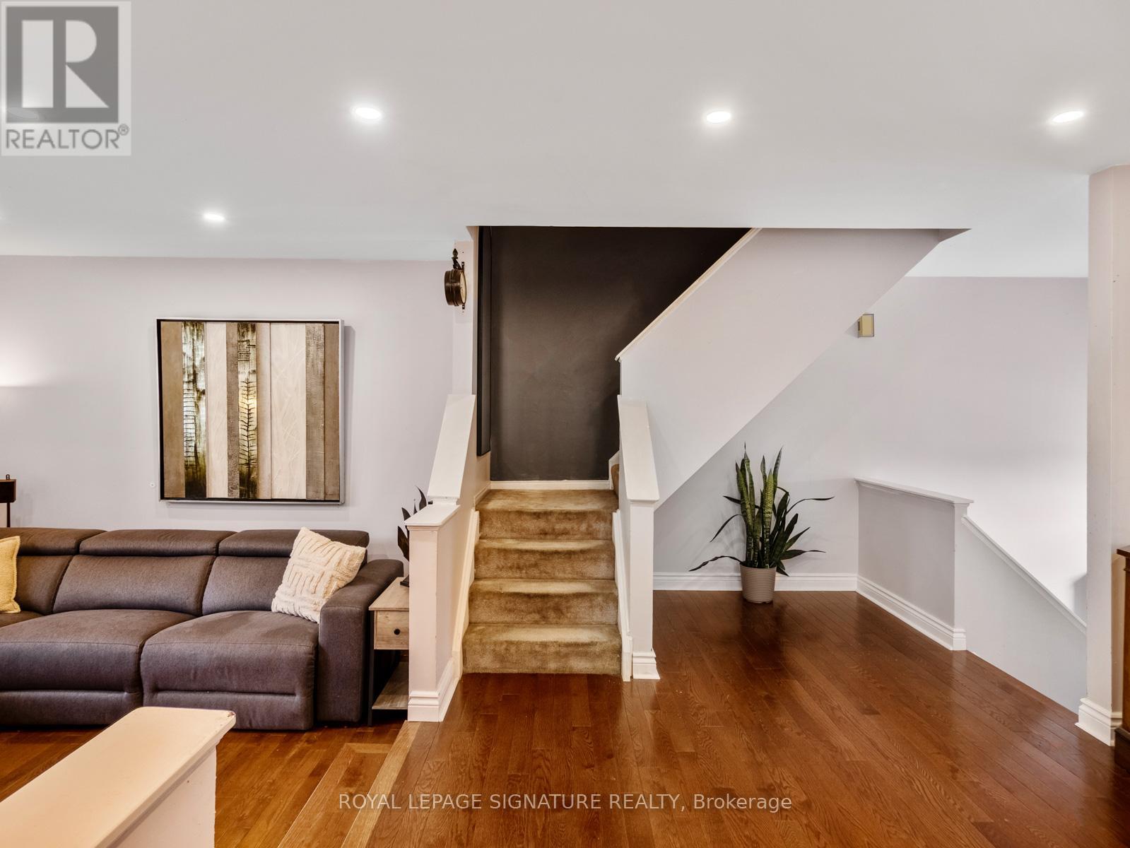 1558 Litchfield Road, Oakville, Ontario  L6H 5P3 - Photo 20 - W12390816
