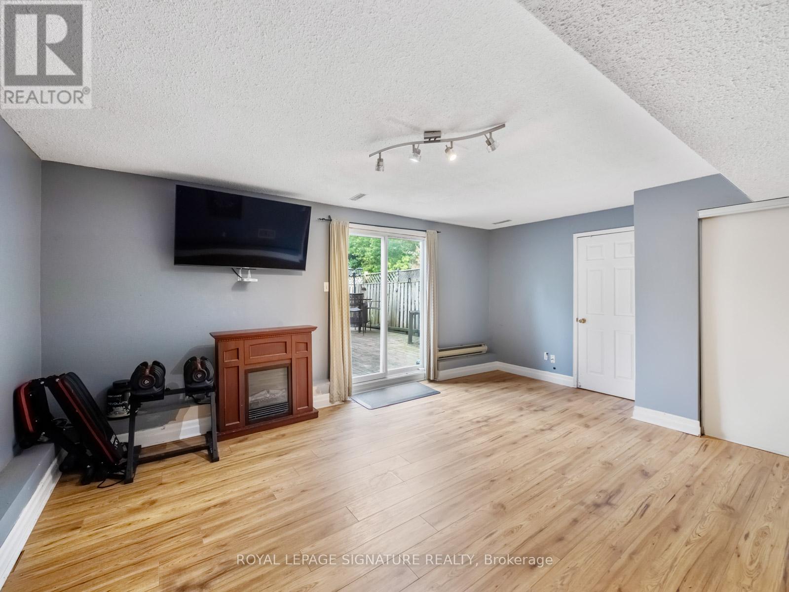 1558 Litchfield Road, Oakville, Ontario  L6H 5P3 - Photo 41 - W12390816