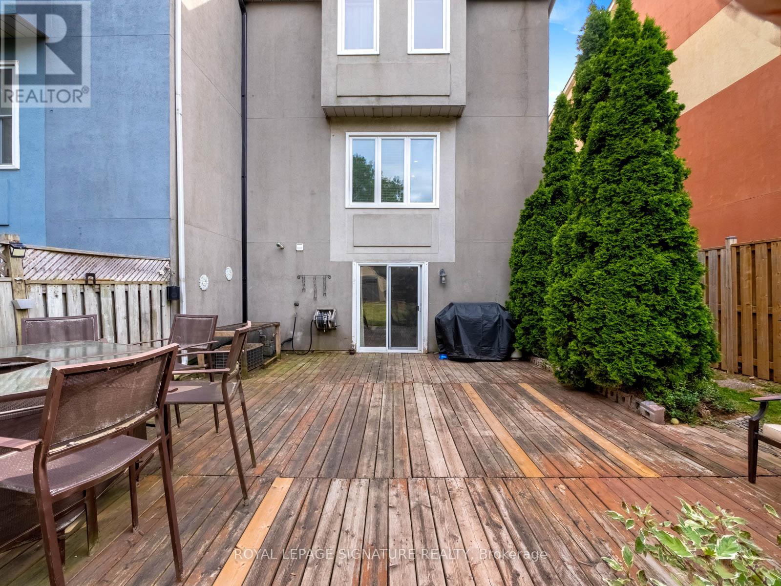 1558 Litchfield Road, Oakville, Ontario  L6H 5P3 - Photo 44 - W12390816