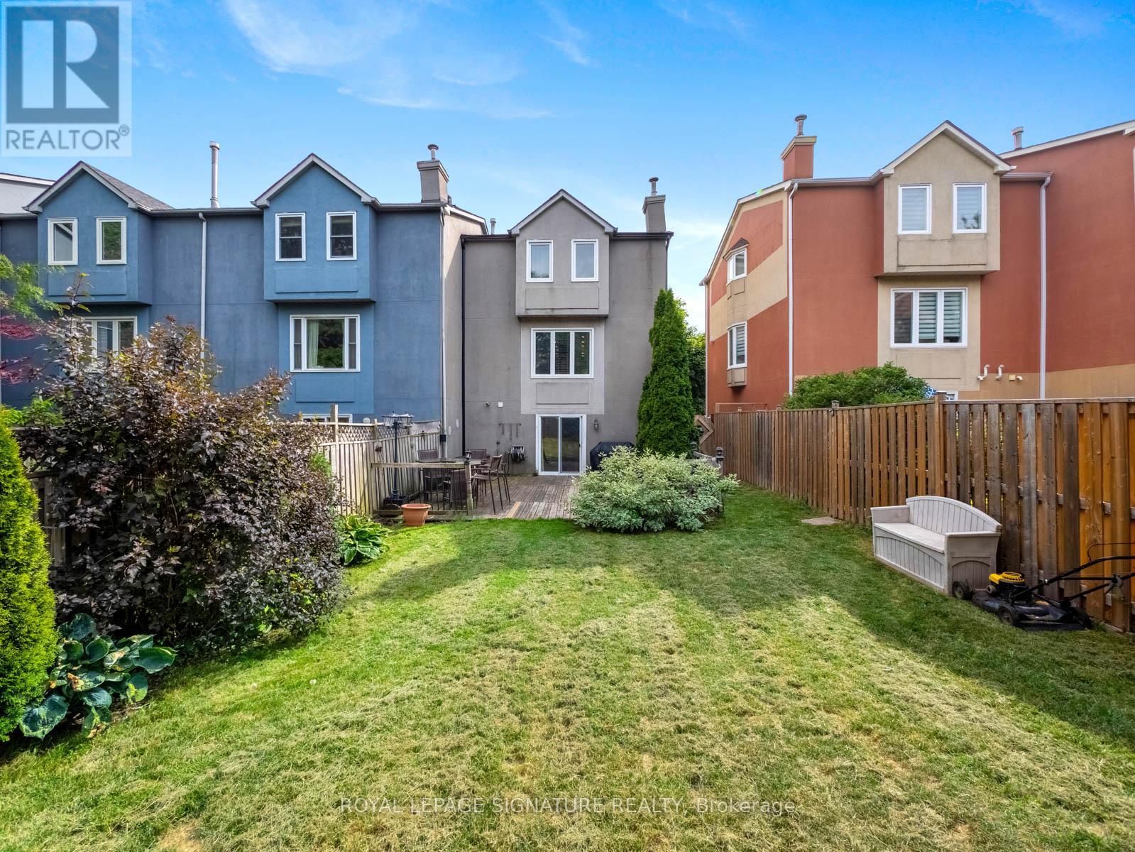 1558 Litchfield Road, Oakville, Ontario  L6H 5P3 - Photo 45 - W12390816