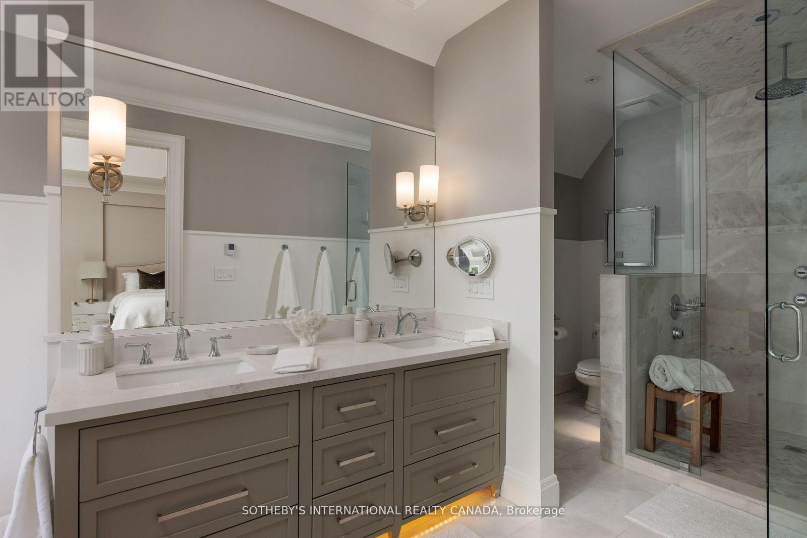 67 Kingsway Crescent, Toronto, Ontario  M8X 2R5 - Photo 18 - W12390855