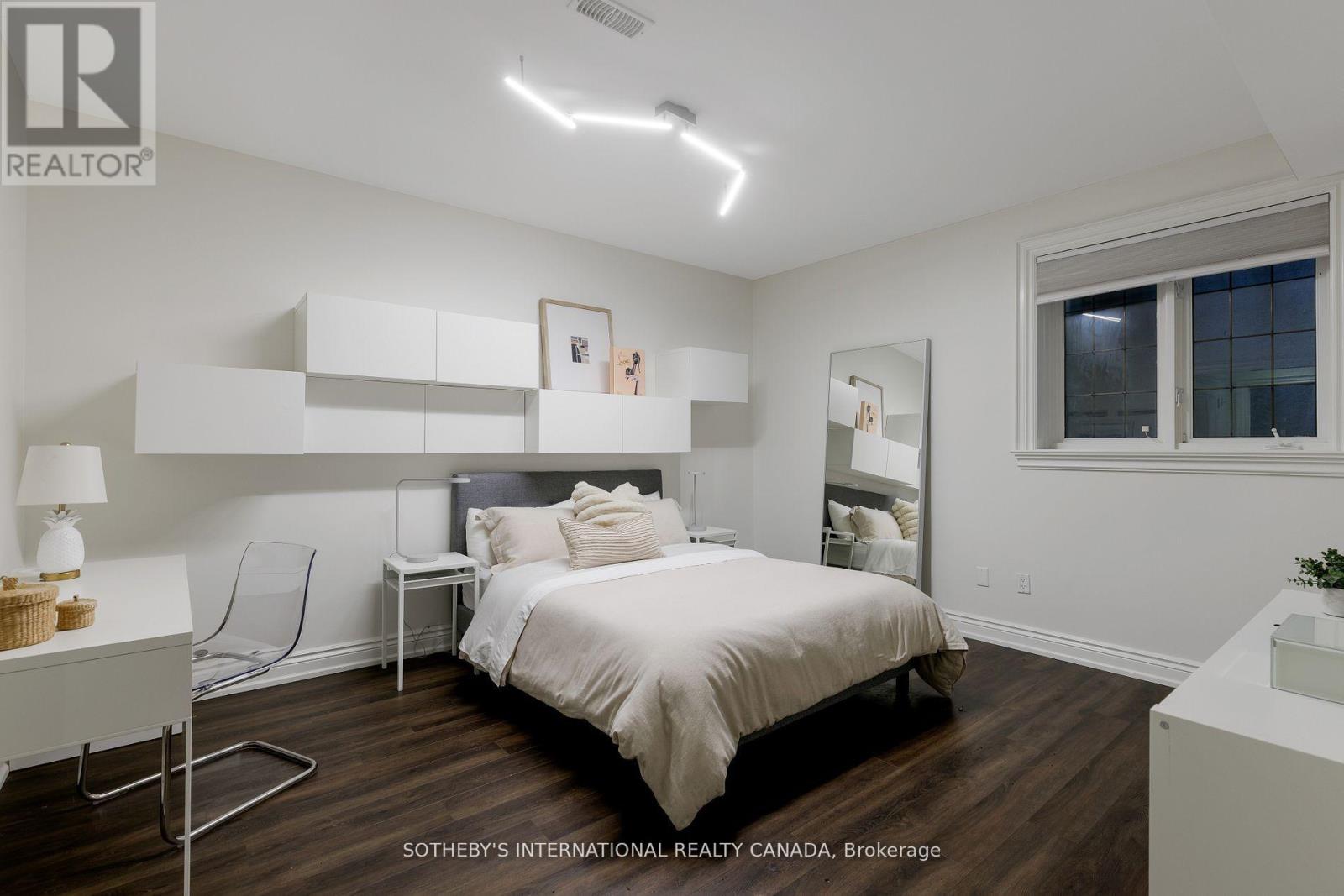 67 Kingsway Crescent, Toronto, Ontario  M8X 2R5 - Photo 36 - W12390855