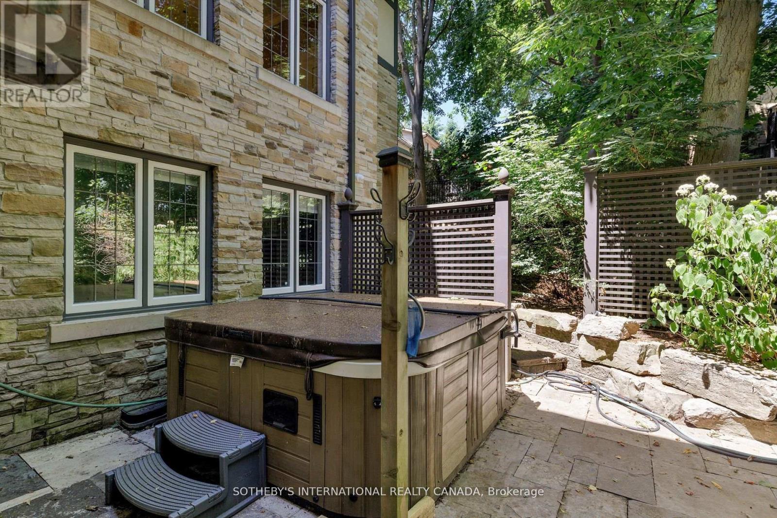 67 Kingsway Crescent, Toronto, Ontario  M8X 2R5 - Photo 44 - W12390855