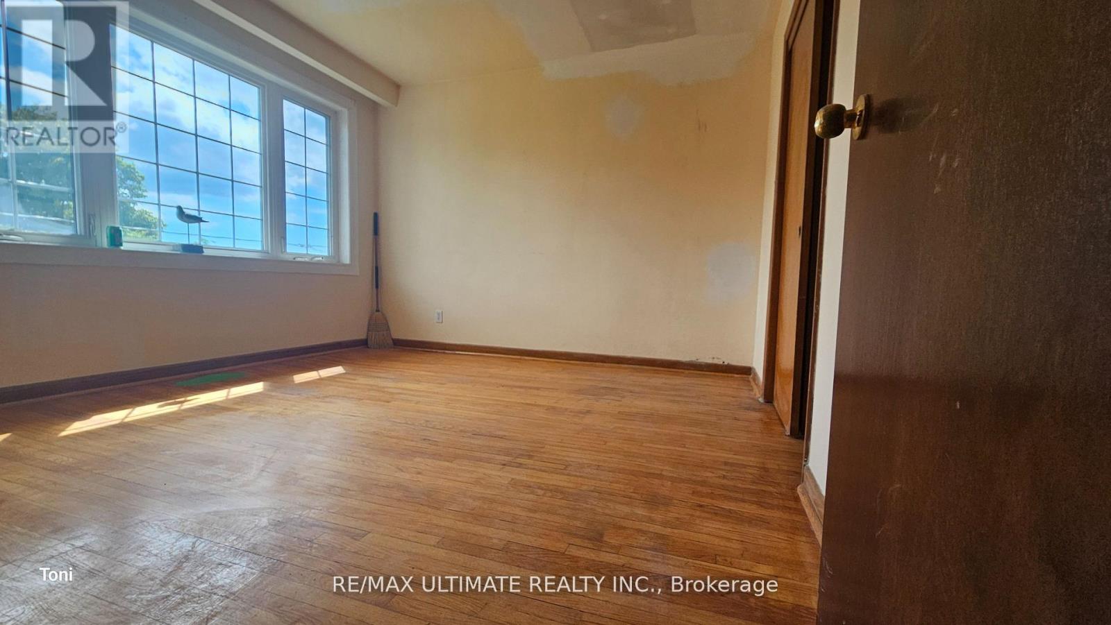 300 Earlscourt Avenue, Toronto, Ontario  M6E 4B8 - Photo 13 - W12390886