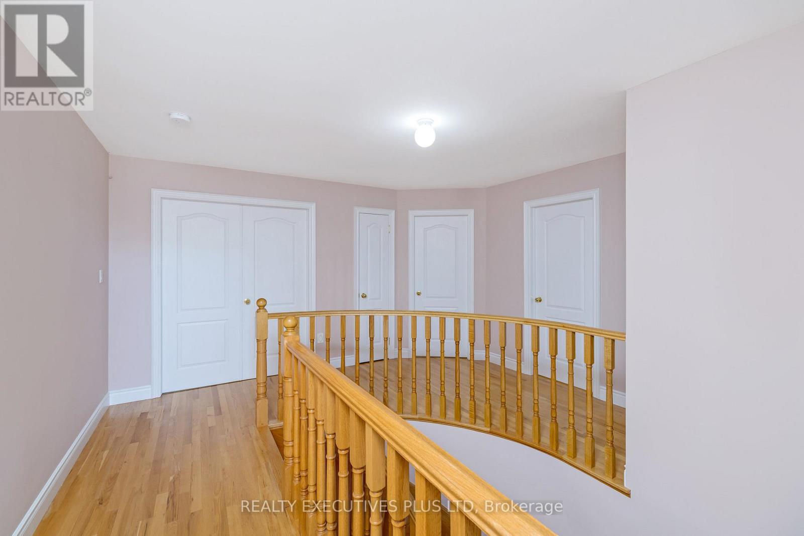 2547 Morrison Avenue, Mississauga, Ontario  L5C 3J6 - Photo 17 - W12390890
