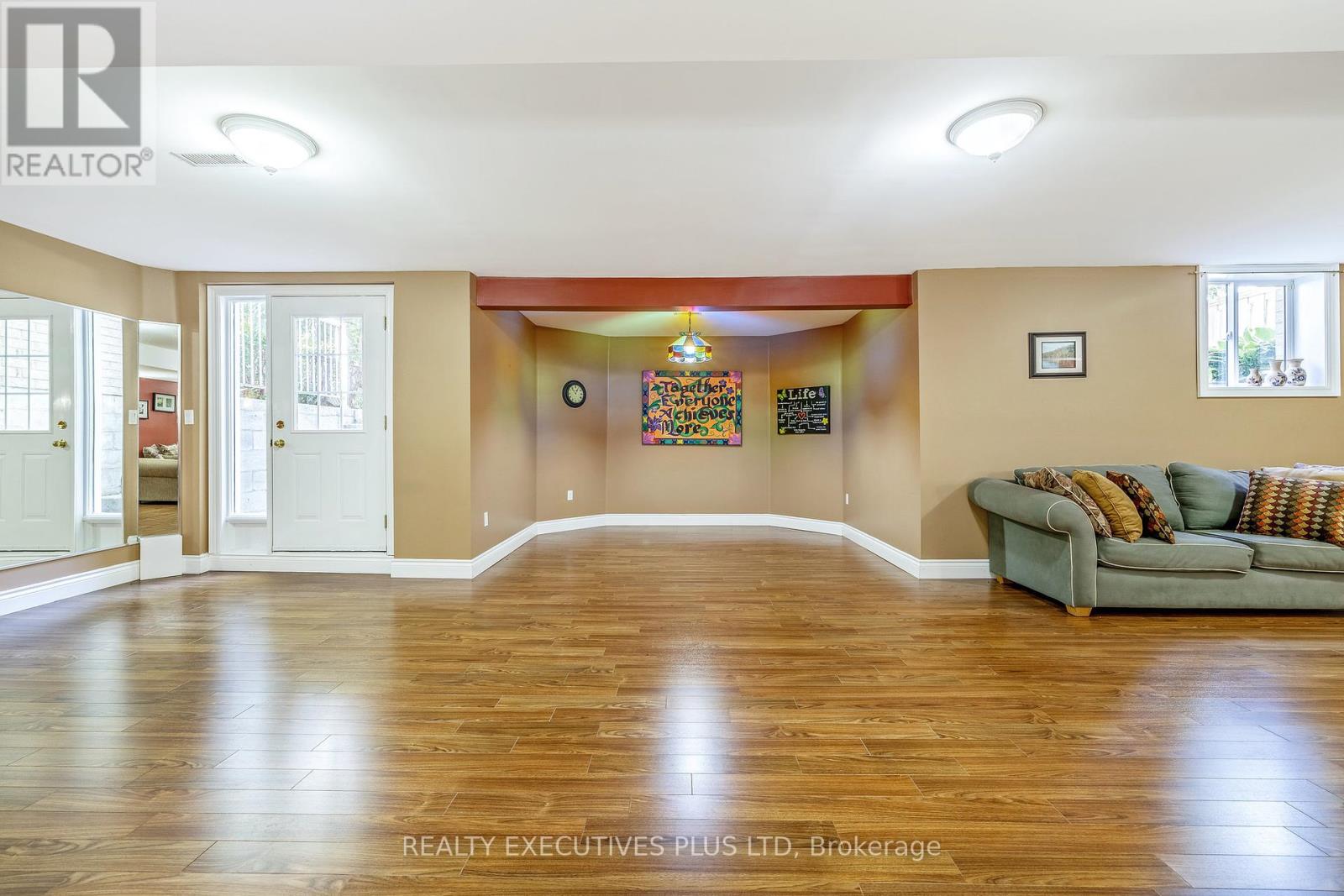 2547 Morrison Avenue, Mississauga, Ontario  L5C 3J6 - Photo 36 - W12390890