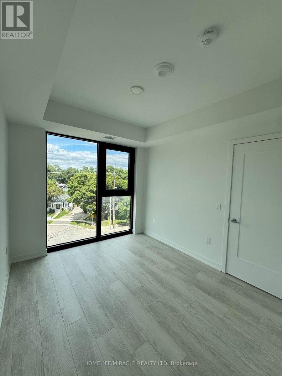 424 - 801 The Queensway, Toronto, Ontario  M8Z 6A8 - Photo 2 - W12390903