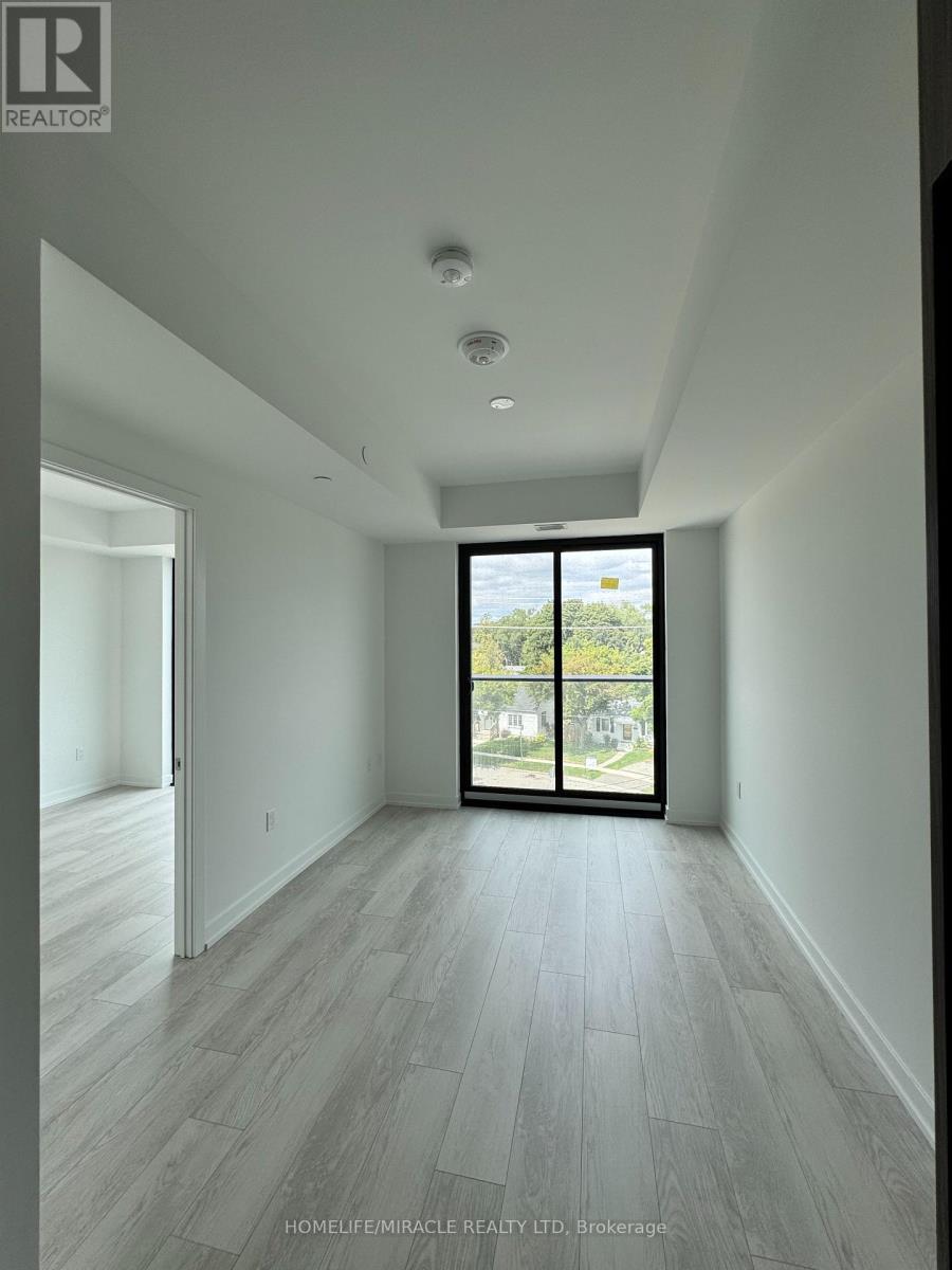 424 - 801 The Queensway, Toronto, Ontario  M8Z 6A8 - Photo 3 - W12390903
