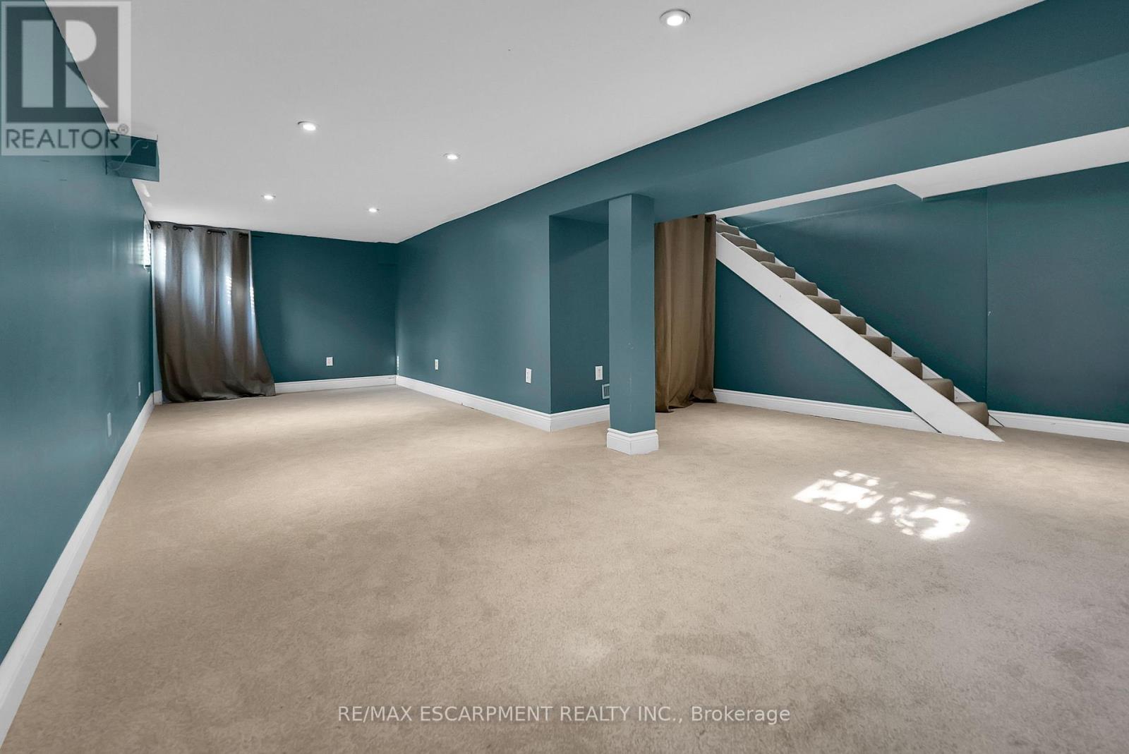 9 Arlington Avenue, St. Catharines, Ontario  L2P 3A3 - Photo 17 - X12390850