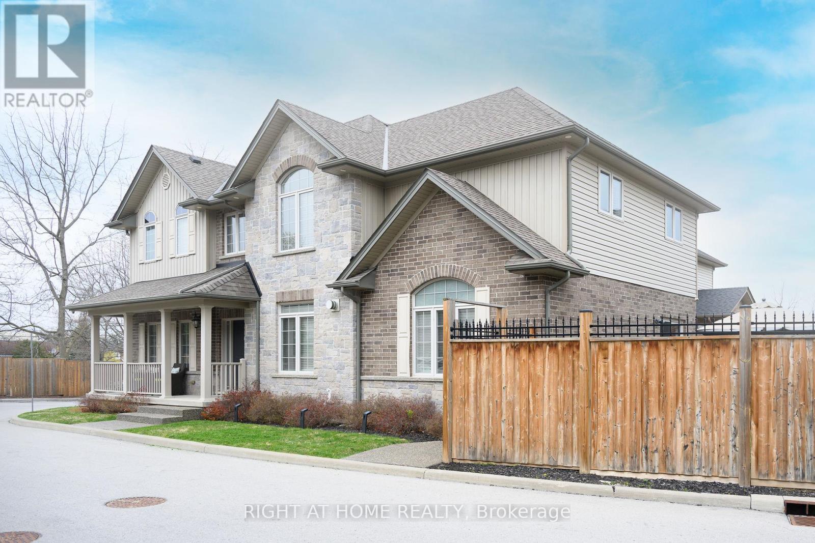 9 - 270 Main Street W, Grimsby, Ontario  L3M 0B3 - Photo 45 - X12390900