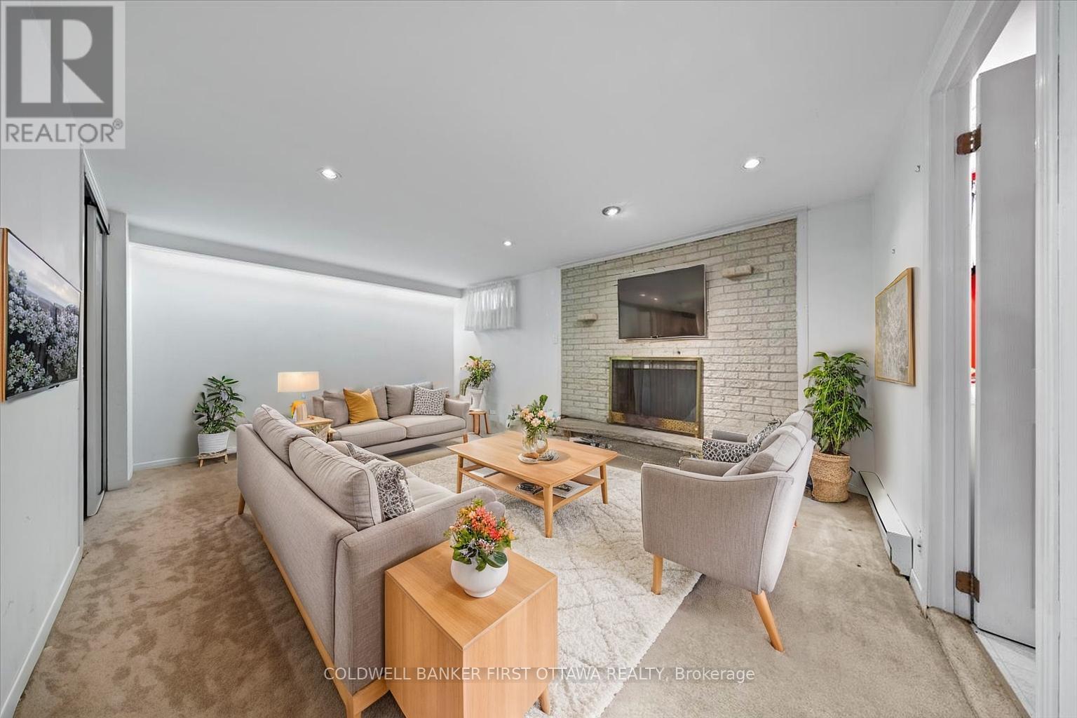 2326 Harding Road, Ottawa, Ontario  K1G 3B9 - Photo 14 - X12359814