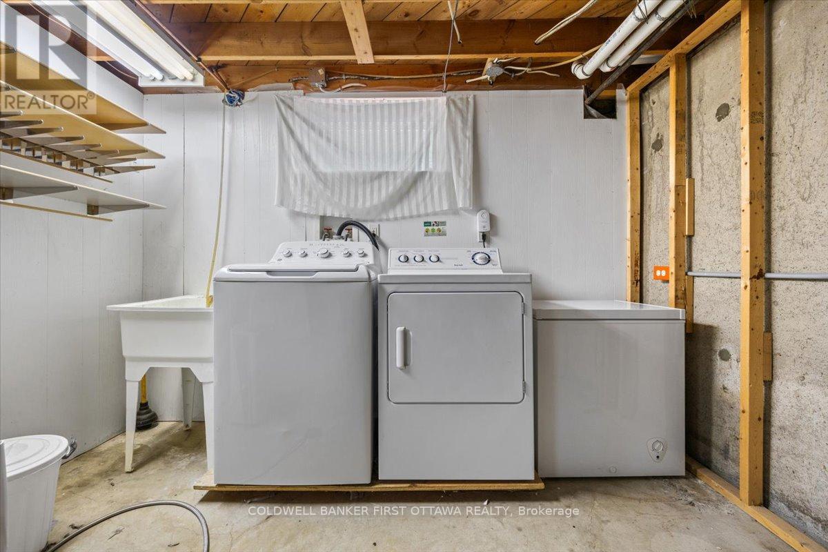 2326 Harding Road, Ottawa, Ontario  K1G 3B9 - Photo 38 - X12359814