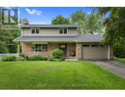 115 FAIRWAY HILL CRESCENT