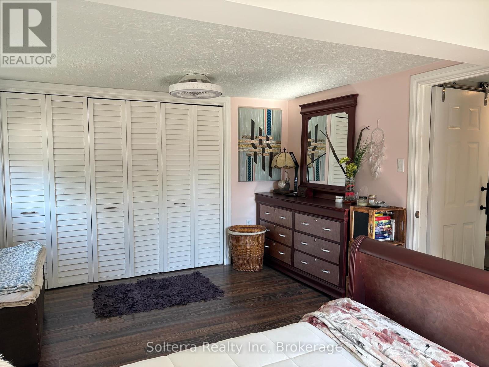 Unit #402 - 1713 Highway 11 S, Gravenhurst, Ontario  P0E 1G0 - Photo 22 - X12361417