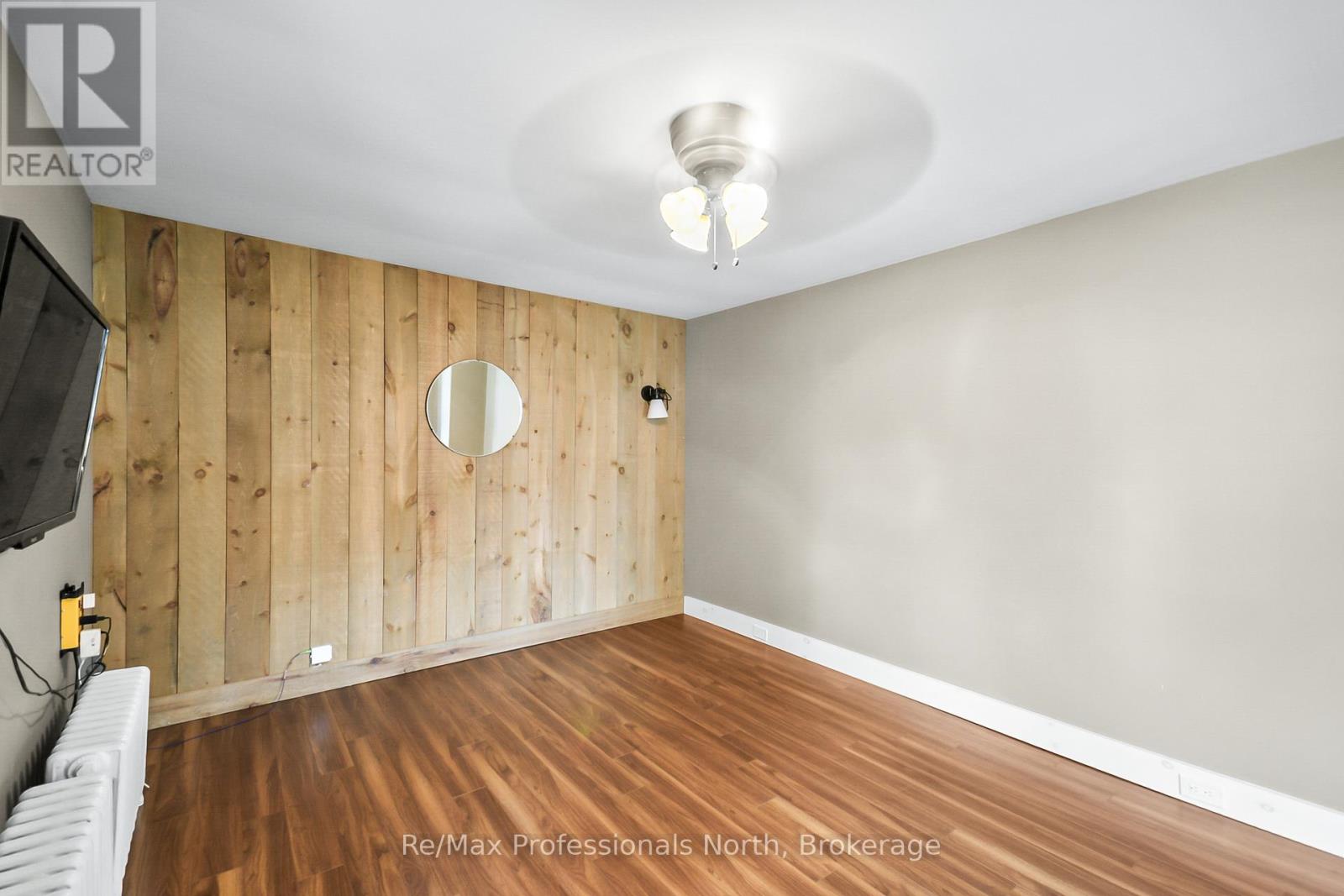 450 Mary Street N, Gravenhurst, Ontario  P1P 1G1 - Photo 7 - X12376268
