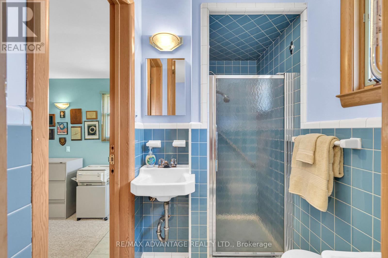 2360 Leonard Road, Windsor, Ontario  N8W 4L7 - Photo 21 - X12391097