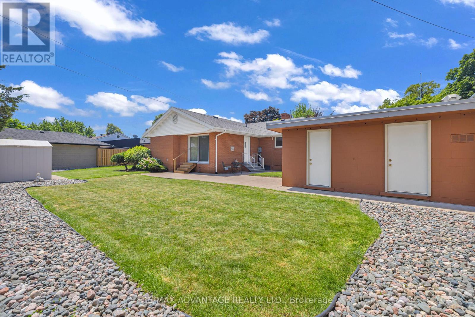 2360 Leonard Road, Windsor, Ontario  N8W 4L7 - Photo 33 - X12391097