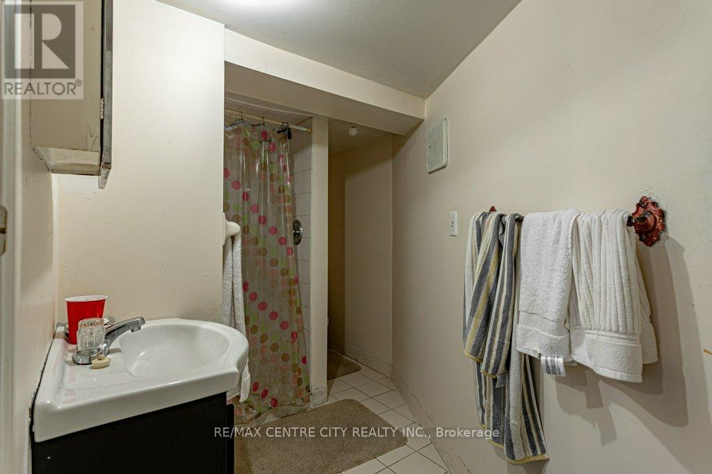 203 Rectory Street, London East, Ontario  N5Z 2A6 - Photo 22 - X12391115