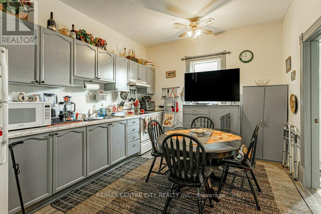 203 Rectory Street, London East, Ontario  N5Z 2A6 - Photo 9 - X12391115