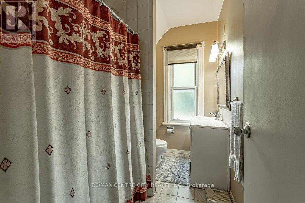 203 Rectory Street, London East, Ontario  N5Z 2A6 - Photo 14 - X12391161