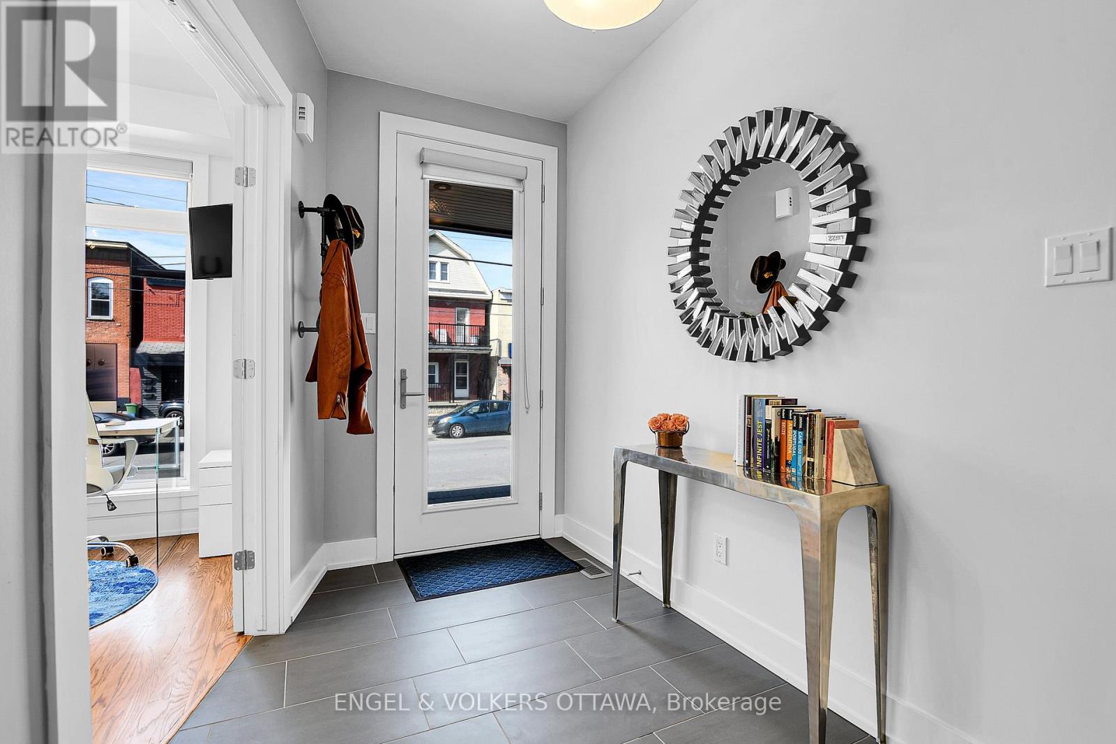 Property at 353E BOOTH STREET image 5