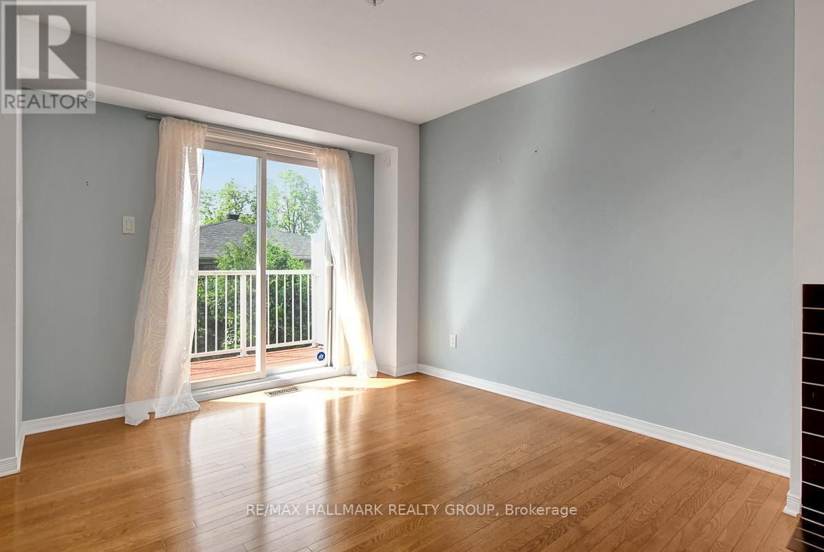 553 Burleigh Private, Ottawa, Ontario  K1J 1J9 - Photo 10 - X12391141