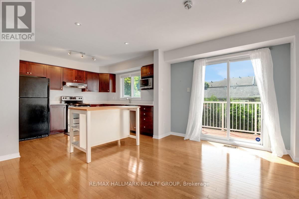 553 Burleigh Private, Ottawa, Ontario  K1J 1J9 - Photo 13 - X12391141