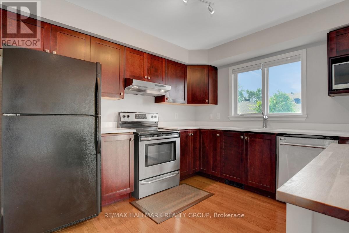 553 Burleigh Private, Ottawa, Ontario  K1J 1J9 - Photo 15 - X12391141
