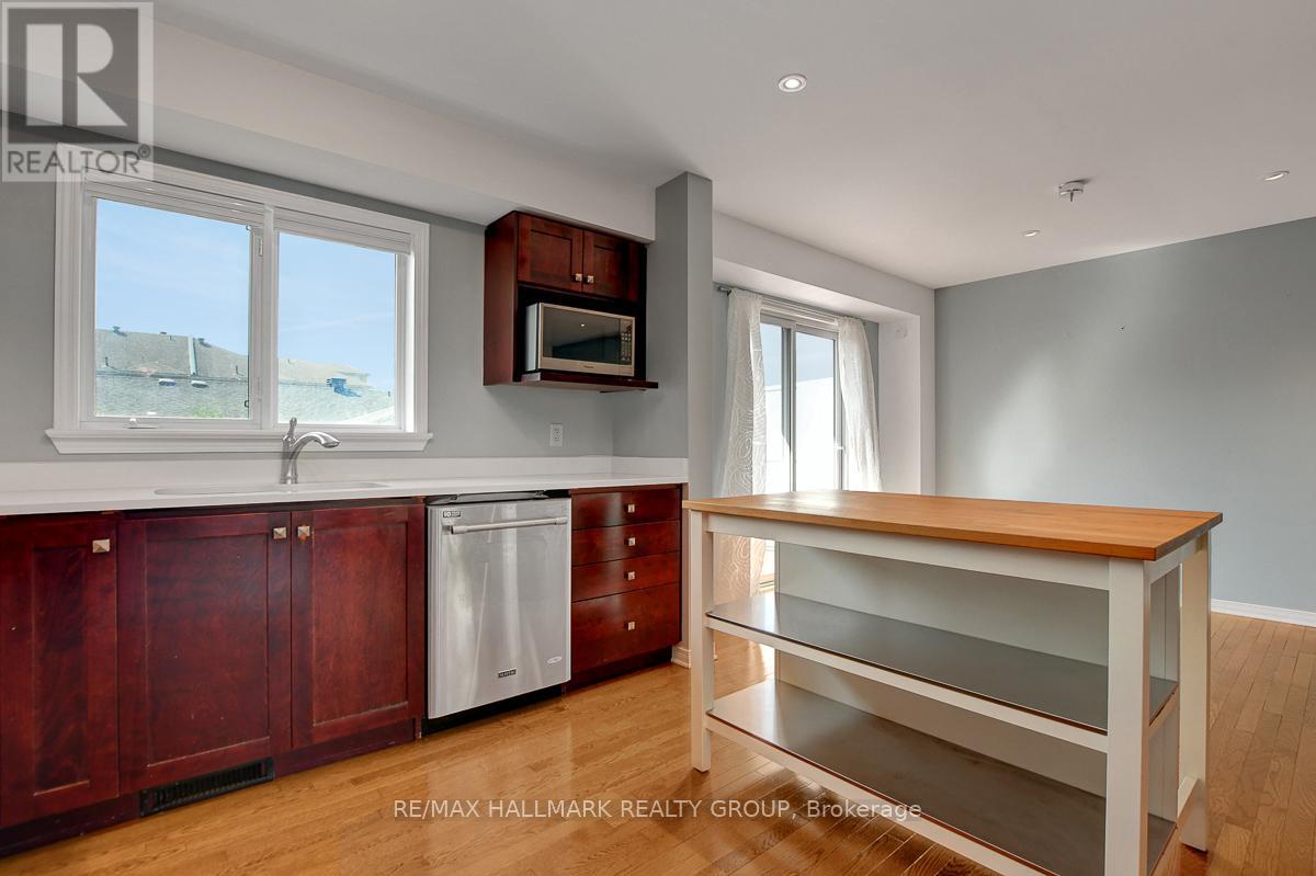 553 Burleigh Private, Ottawa, Ontario  K1J 1J9 - Photo 16 - X12391141