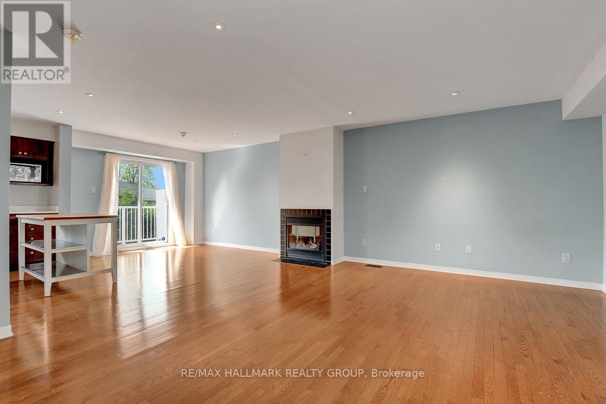 553 Burleigh Private, Ottawa, Ontario  K1J 1J9 - Photo 8 - X12391141