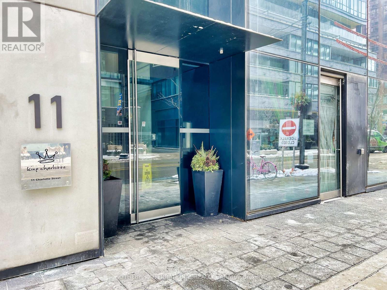 606 - 11 Charlotte Street, Toronto, Ontario  M5V 0M6 - Photo 30 - C12390967
