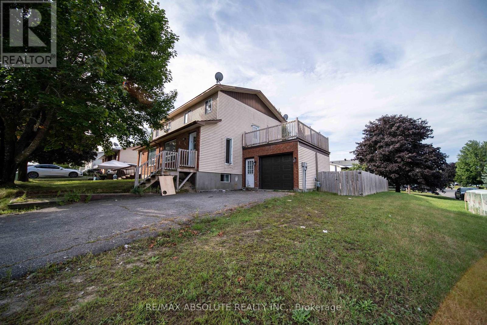 294 Therese Avenue, Clarence-Rockland, Ontario  K4K 1G9 - Photo 2 - X12391206