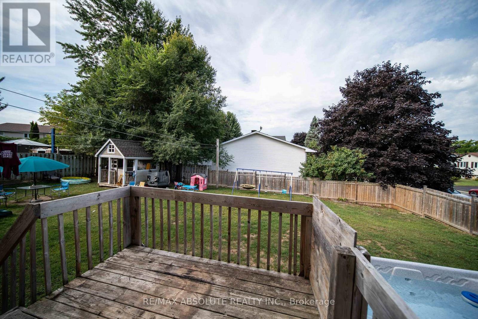 294 Therese Avenue, Clarence-Rockland, Ontario  K4K 1G9 - Photo 24 - X12391206