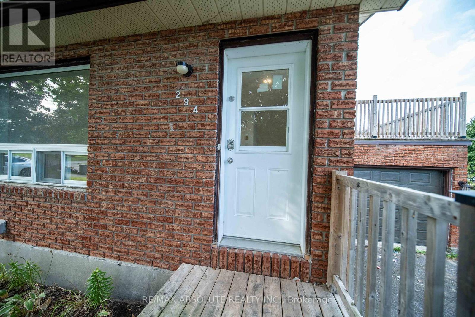 294 Therese Avenue, Clarence-Rockland, Ontario  K4K 1G9 - Photo 8 - X12391206