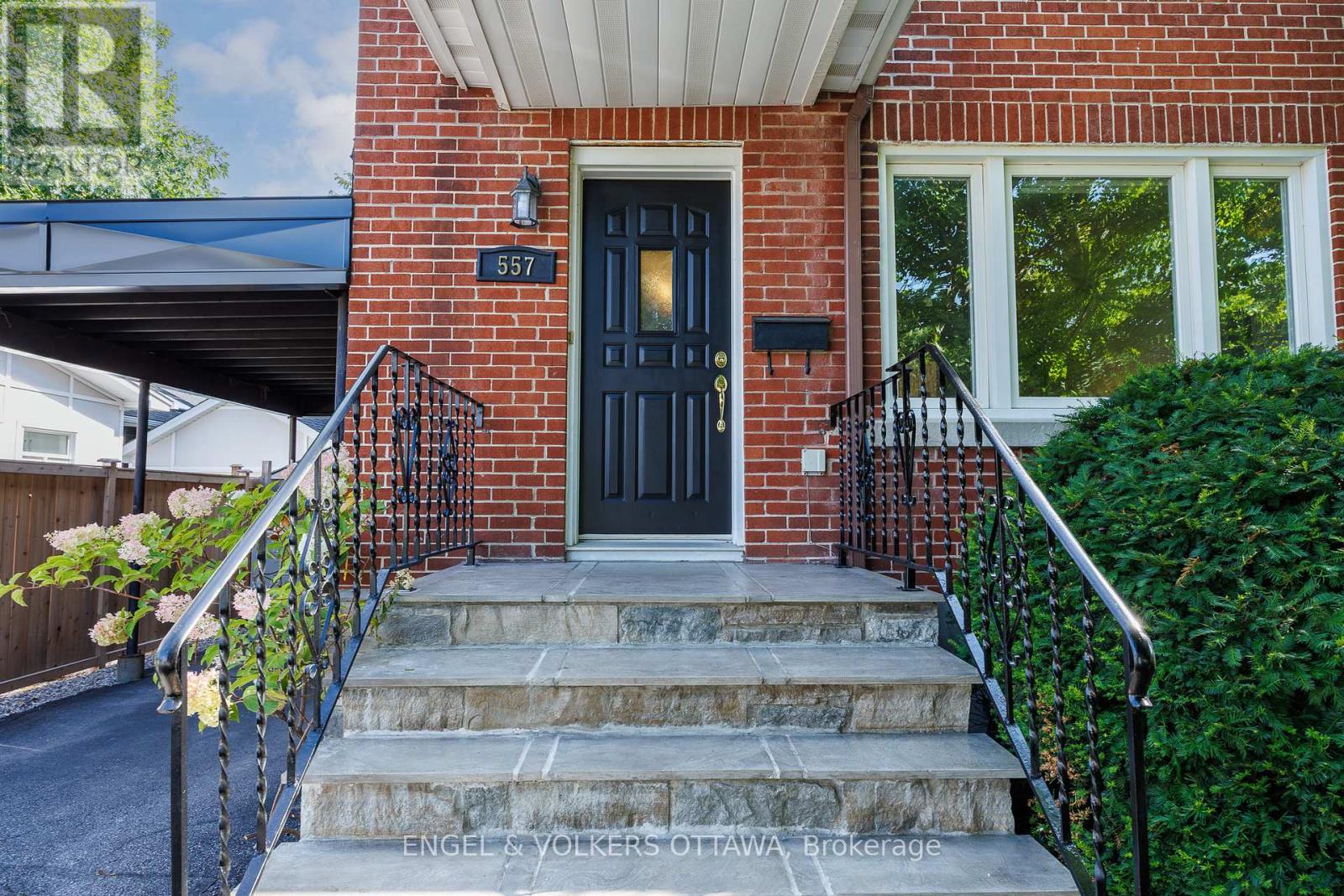 Property at 557 ROOSEVELT AVENUE image 3