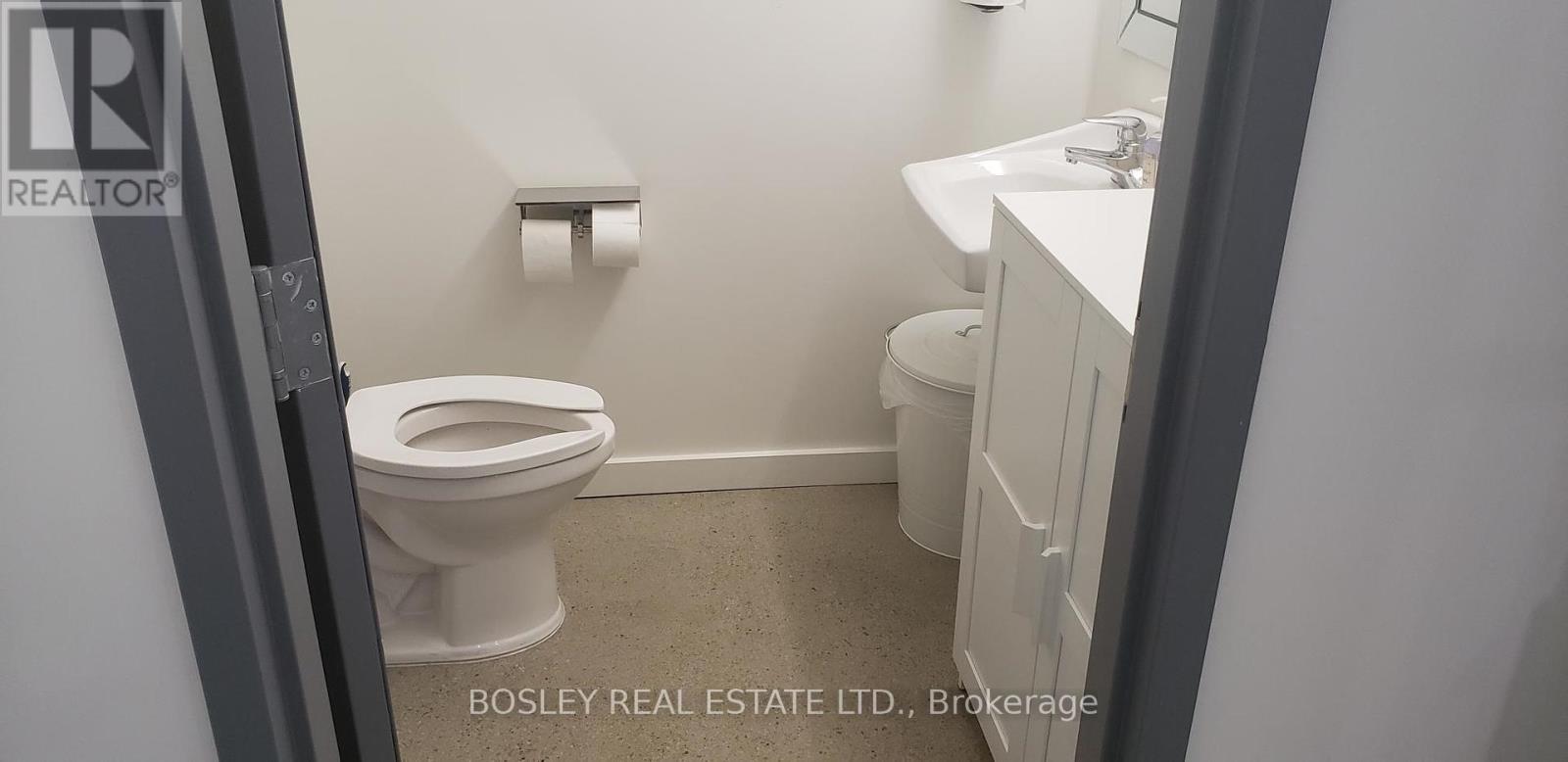 206 - 41 Industrial Street, Toronto, Ontario  M4G 1Z2 - Photo 8 - C12391003