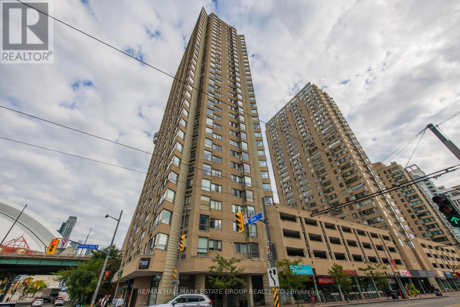 1102 - 270 Queens Quay W, Toronto (Waterfront Communities), Ontario  M5J 2N4 - Photo 2 - C12391030