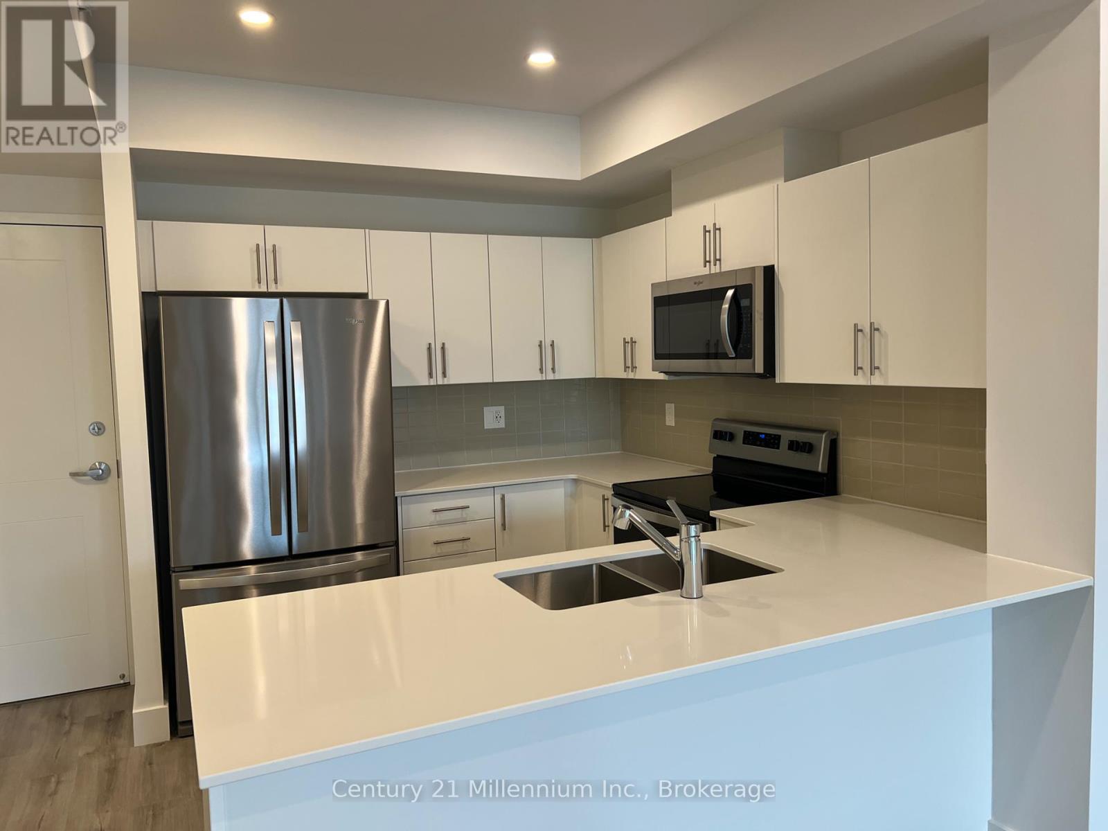 217 - 4 Kimberly Lane, Collingwood, Ontario  L9Y 5T6 - Photo 4 - S12391207