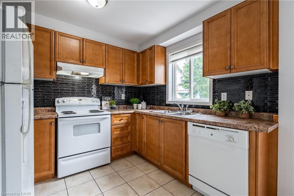 151 Green Road Unit# 26, Stoney Creek, Ontario  L8G 3X2 - Photo 3 - 40767705