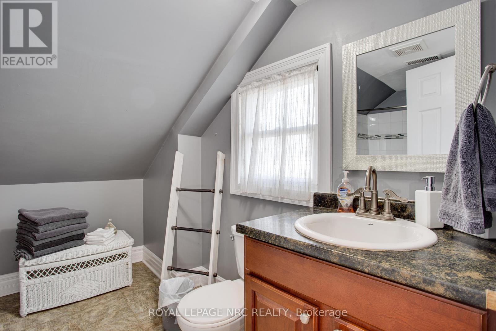 3776 Fairfield Avenue, Fort Erie, Ontario  L0S 1B0 - Photo 21 - X12391145