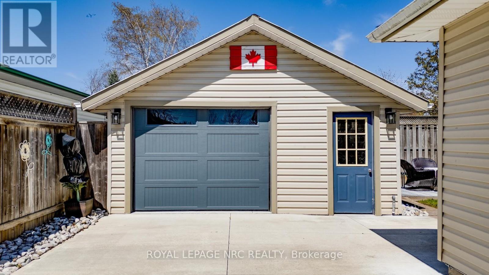 3776 Fairfield Avenue, Fort Erie, Ontario  L0S 1B0 - Photo 24 - X12391145