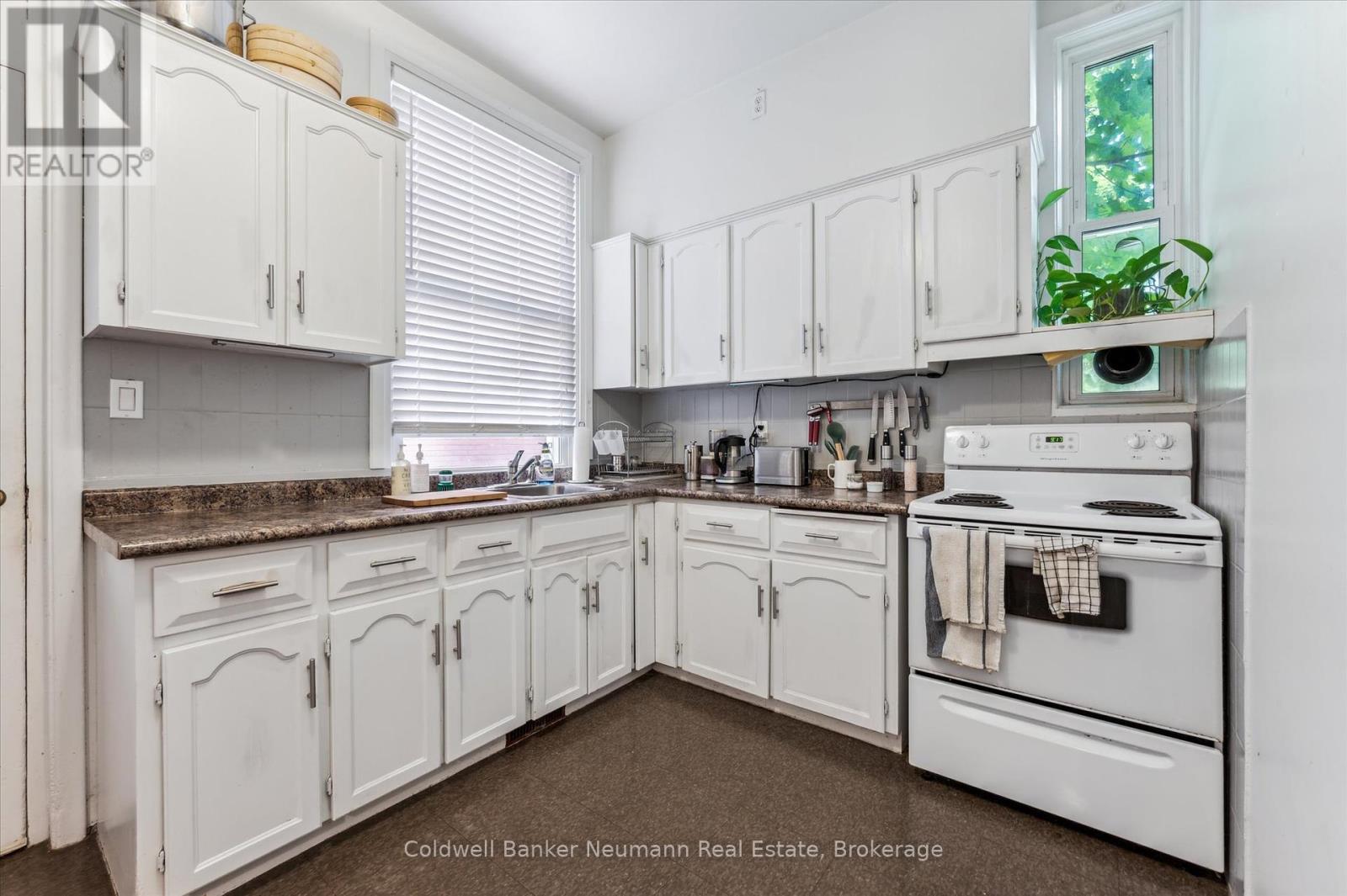 7 Cambridge Street, Guelph, Ontario  N1H 2T8 - Photo 6 - X12391032