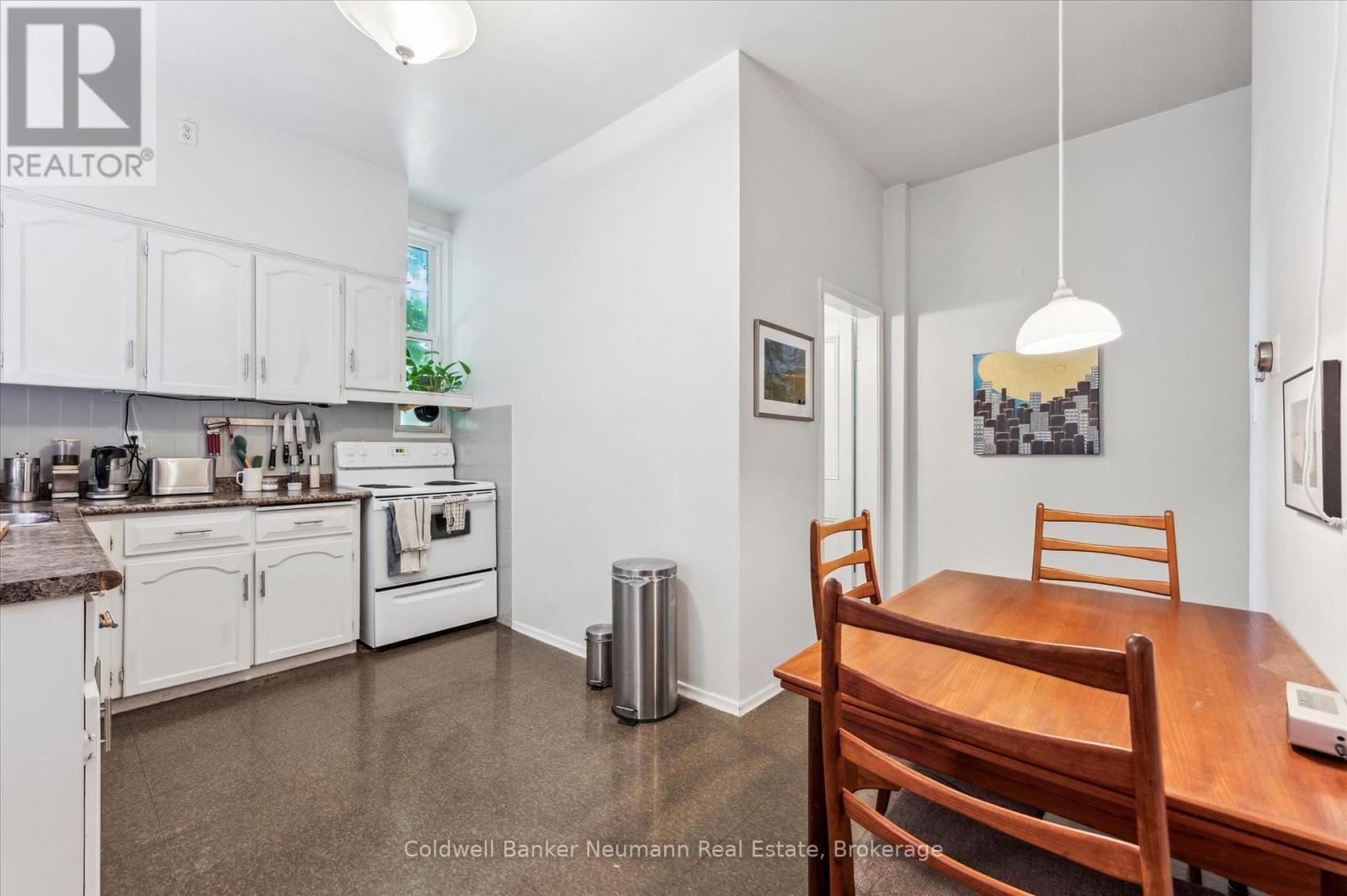 7 Cambridge Street, Guelph, Ontario  N1H 2T8 - Photo 7 - X12391032