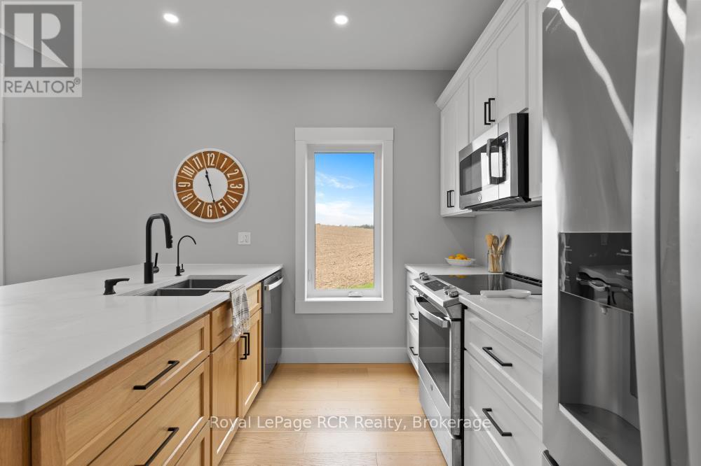 13 Jonathan Crescent, South Bruce, Ontario  N0G 2J0 - Photo 14 - X12391170